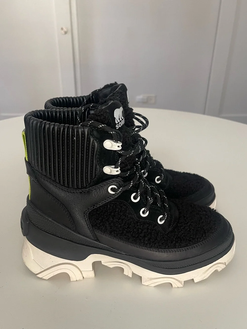 Sorel black seasalt